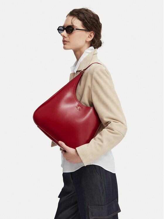 Calvin Klein Дамска чанта Ck Medium Shoulder Bag LV04F3522G