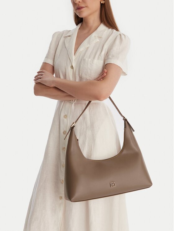 Calvin Klein Дамска чанта Emblem Hw Lthr Shoulder Bag LV04F3262G