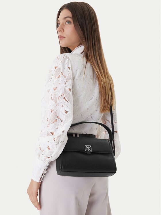 Calvin Klein Дамска чанта Emblem Hw Pebble Shoulder Bag 25 LV04F3425G