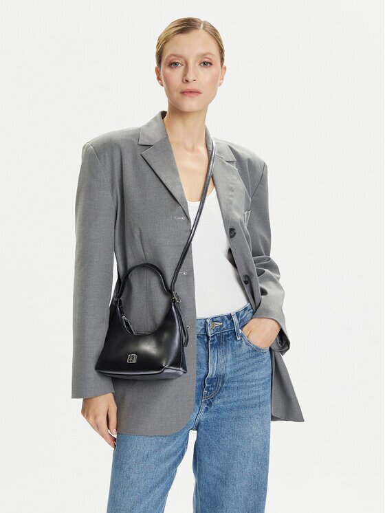 Calvin Klein Дамска чанта Emblm Hw Lthr Mini LV04F3263G