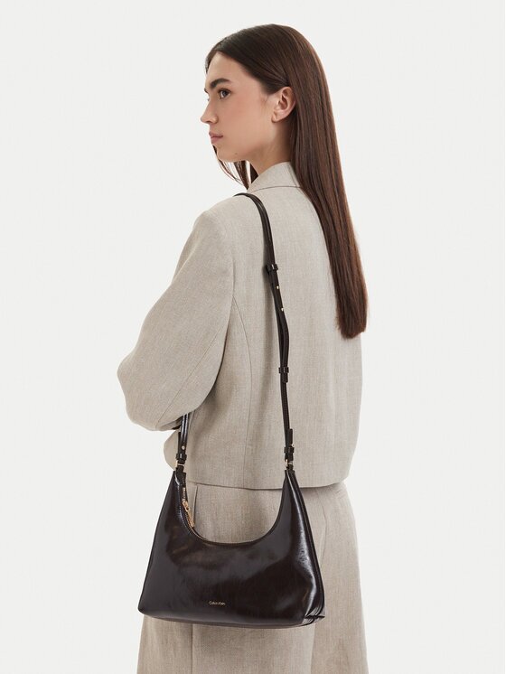 Calvin Klein Дамска чанта Foil Logo Glossy Conv Shoulder B LV04F3737G