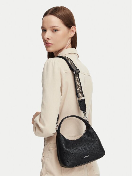 Calvin Klein Дамска чанта LV04F3892G