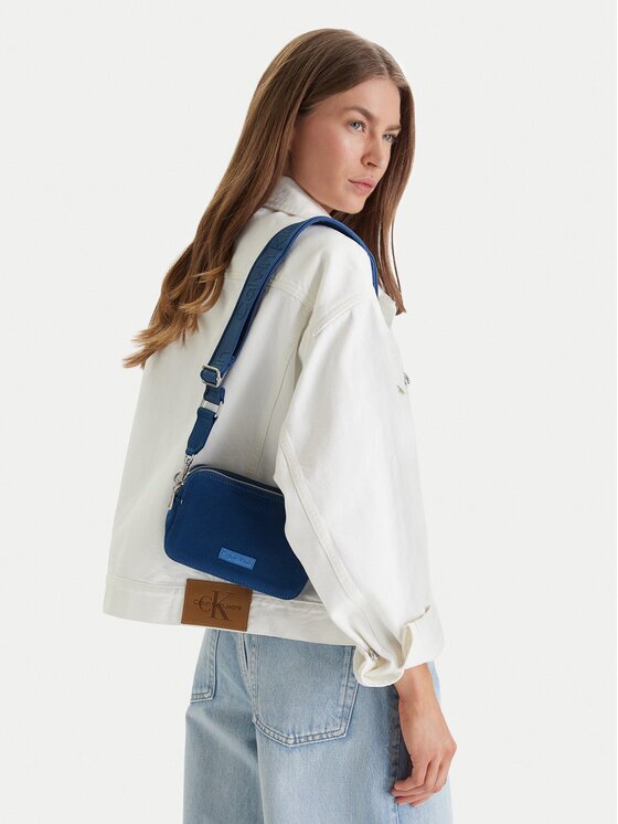 Calvin Klein Дамска чанта Webbing Strap Canvas Camera Bag LV04F3385G