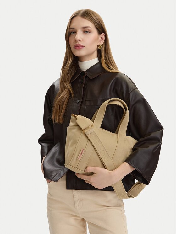 Calvin Klein Дамска чанта Webbing Strap Canvas Small Tote LV04F3384G