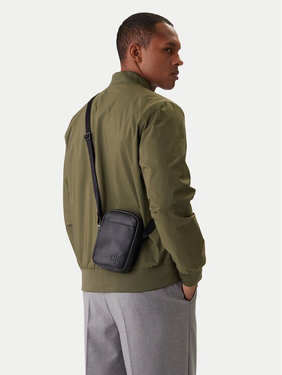 Calvin Klein Мъжка чантичка Bold Ck Slim Reporter LV04D3279G