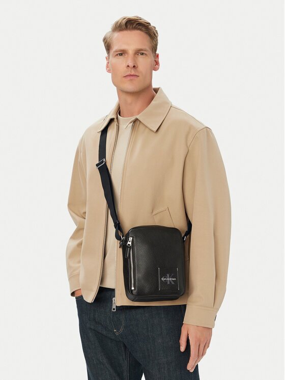 Calvin Klein Мъжка чантичка Bold Pebble Simple Reporter LV04D3623G