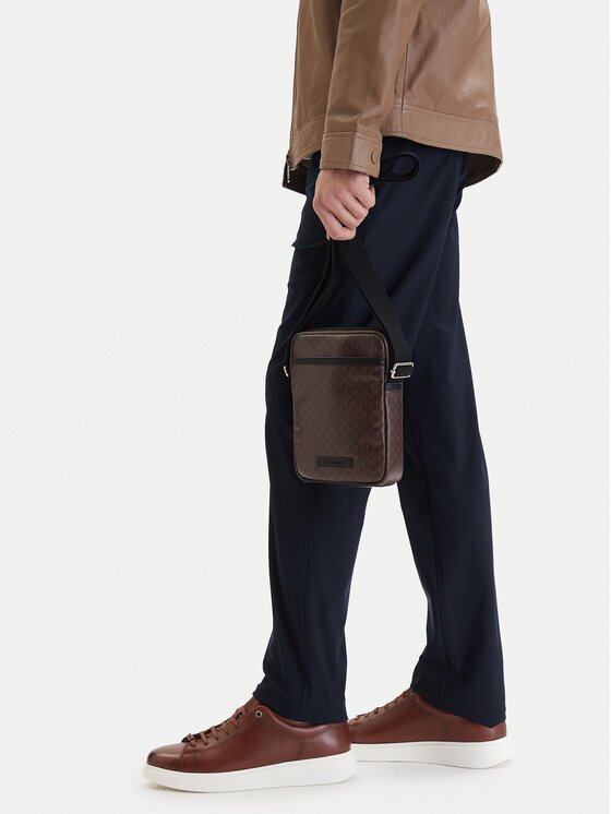 Calvin Klein Мъжка чантичка Emblem Aop Coated Slim Reporter LV04D3334G