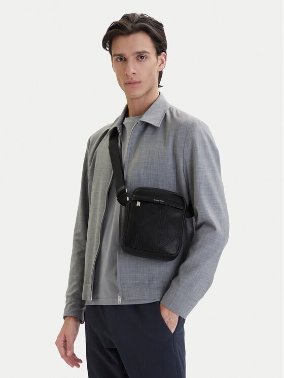 Calvin Klein Мъжка чантичка Emblem Aop Emboss Reporter LV04D3331G