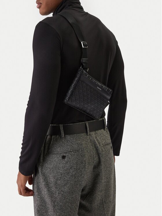 Calvin Klein Мъжка чантичка Emblem Aop Emboss Square Sling LV04D3277G