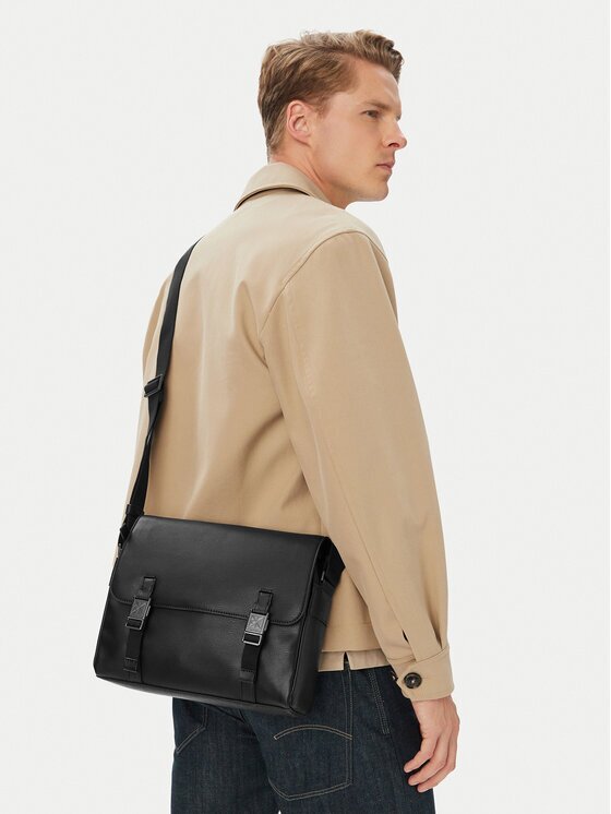Calvin Klein Мъжка чантичка Emblem Hw Flap Messenger LV04D3508G