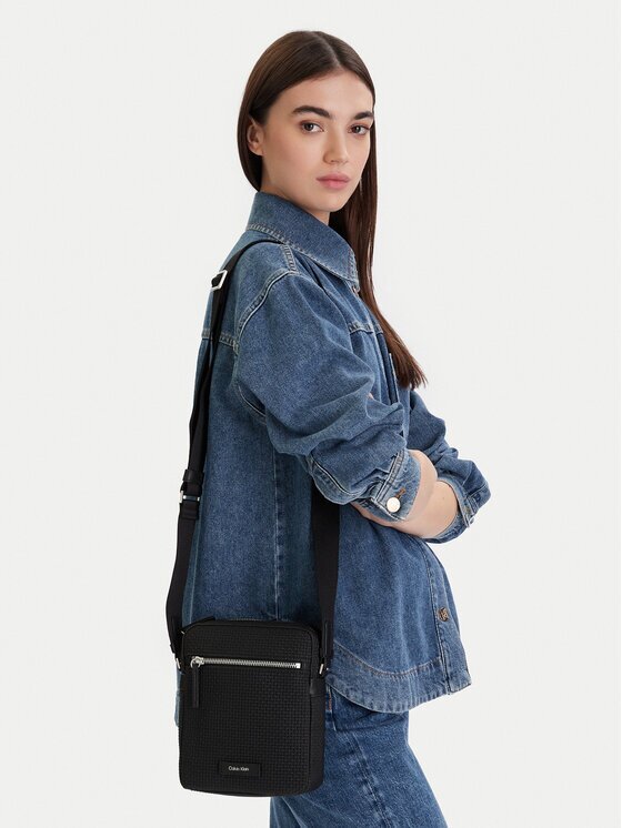 Calvin Klein Мъжка чантичка Embossed Woven Reporter LV04D3208G