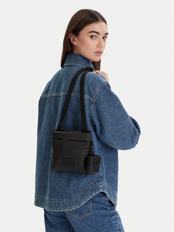 Calvin Klein Мъжка чантичка Puffer Utility Flatpack LV04D3224G