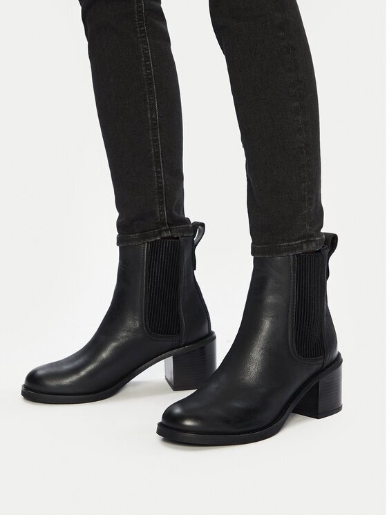 Clarks Боти Chamberly Top 26179551
