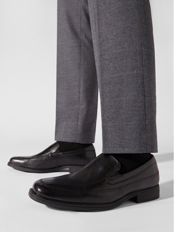 Clarks Лоуфъри Tilden Free 261103127