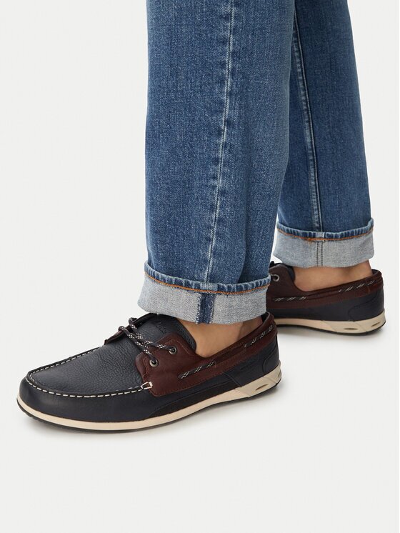 Clarks Обувки Orson Sail 26186198
