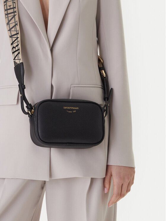 Emporio Armani Дамска чанта EW000537 AF12103 MC032