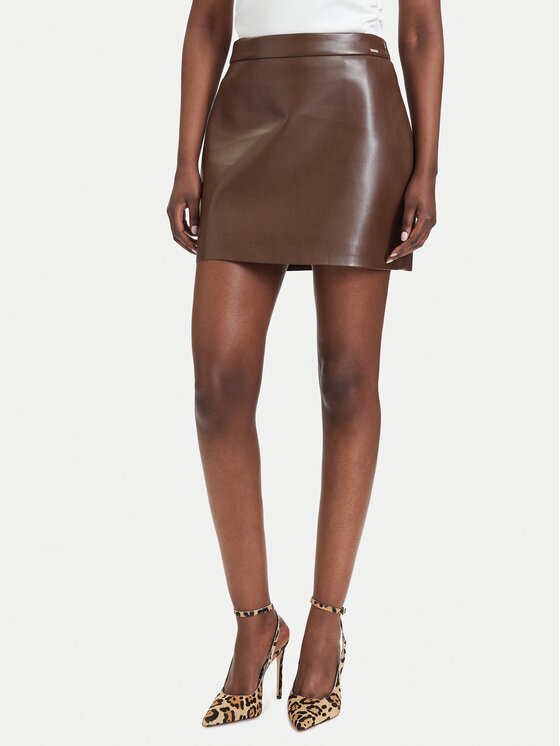 Guess Пола от имитация на кожа W6YD09 W2902 Regular Fit