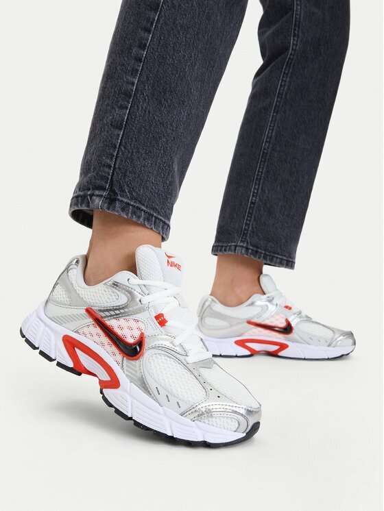 Nike Сникърси V5 RNR HQ7901