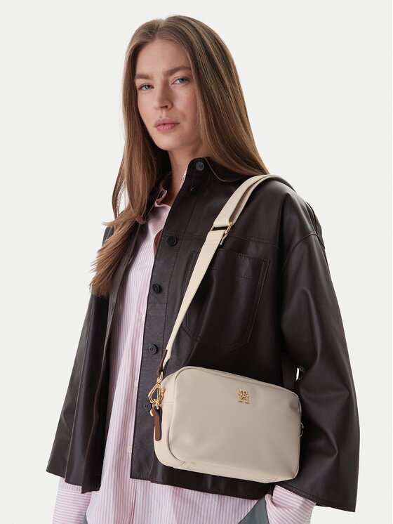 Tommy Hilfiger Дамска чанта Popette Camera Bag AW0AW17704