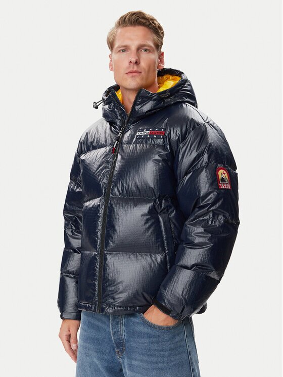 Tommy Jeans Пухено яке Alaska DM0DM23894 Relaxed Fit